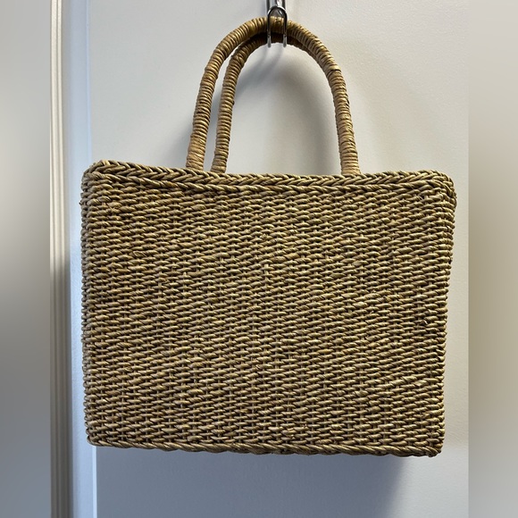 Embroidered Straw Tote Bag - Picture 6 of 9